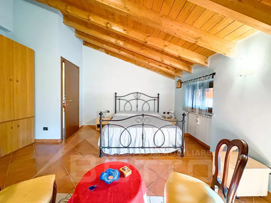 Immagine 11 di Villetta a schiera in vendita  in via santa maria n 40 a Bellinzago Novarese