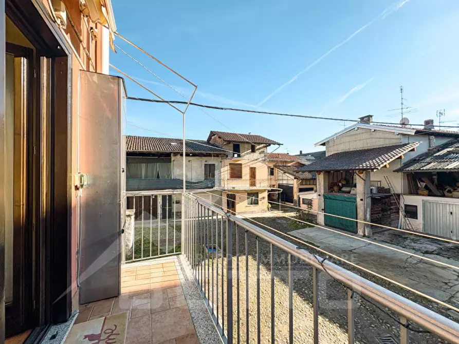 Immagine 17 di Villetta a schiera in vendita  in via santa maria n 40 a Bellinzago Novarese