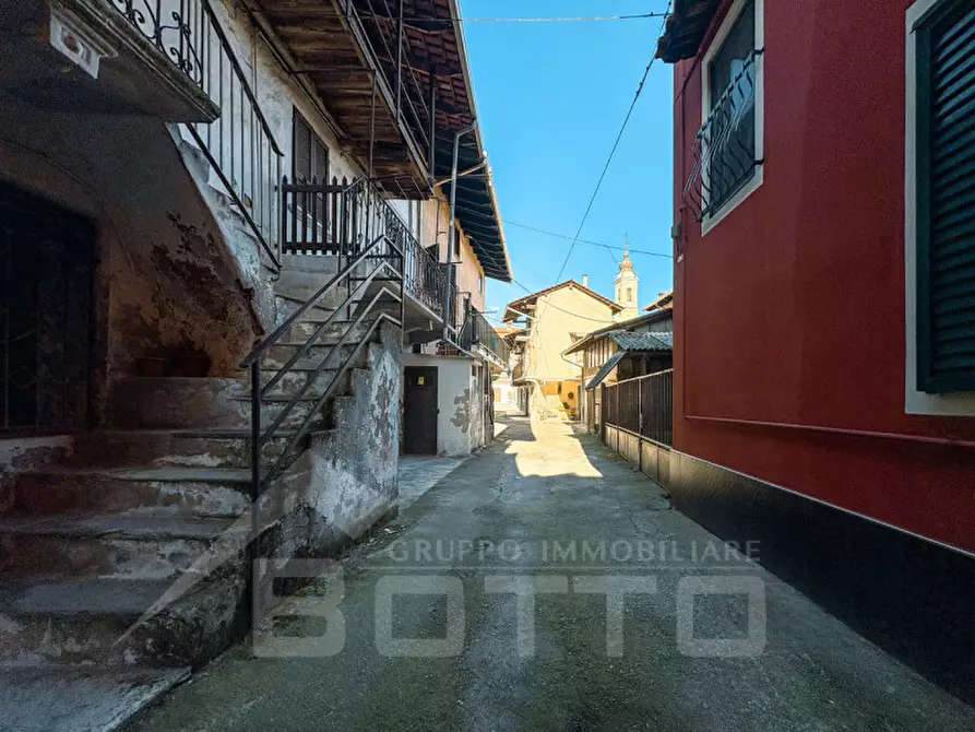 Immagine 25 di Villetta a schiera in vendita  in via santa maria n 40 a Bellinzago Novarese