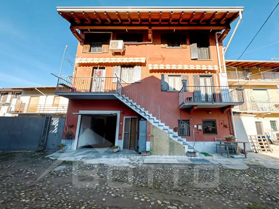 Immagine 26 di Villetta a schiera in vendita  in via santa maria n 40 a Bellinzago Novarese