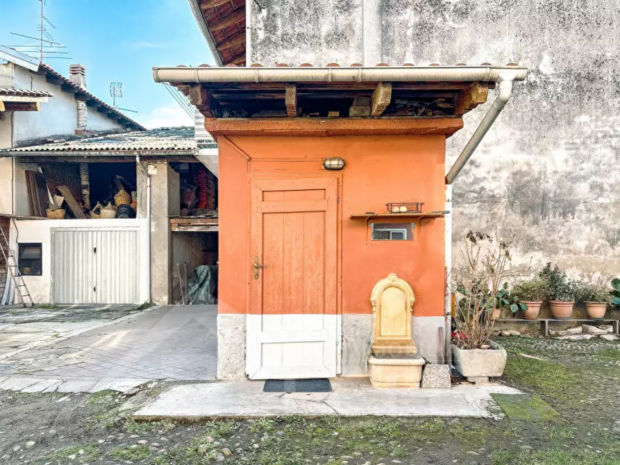 Immagine 28 di Villetta a schiera in vendita  in via santa maria n 40 a Bellinzago Novarese