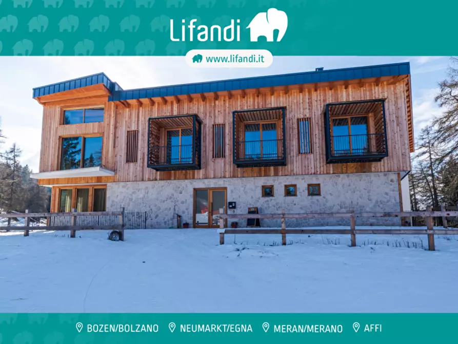 Immagine 1 di Bed & Breakfast in vendita  a Cavareno