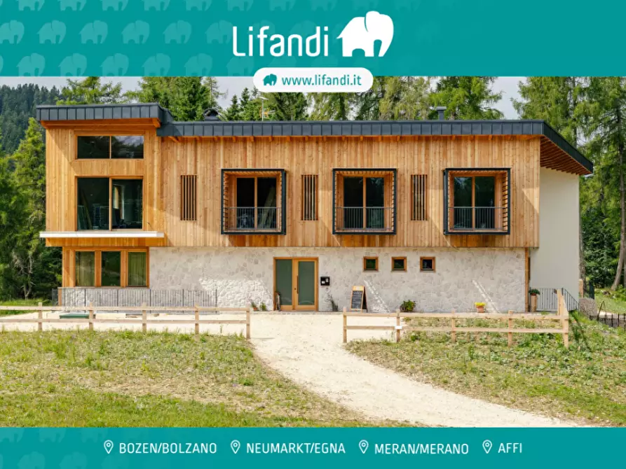 Immagine 1 di Bed & Breakfast in vendita  a Cavareno