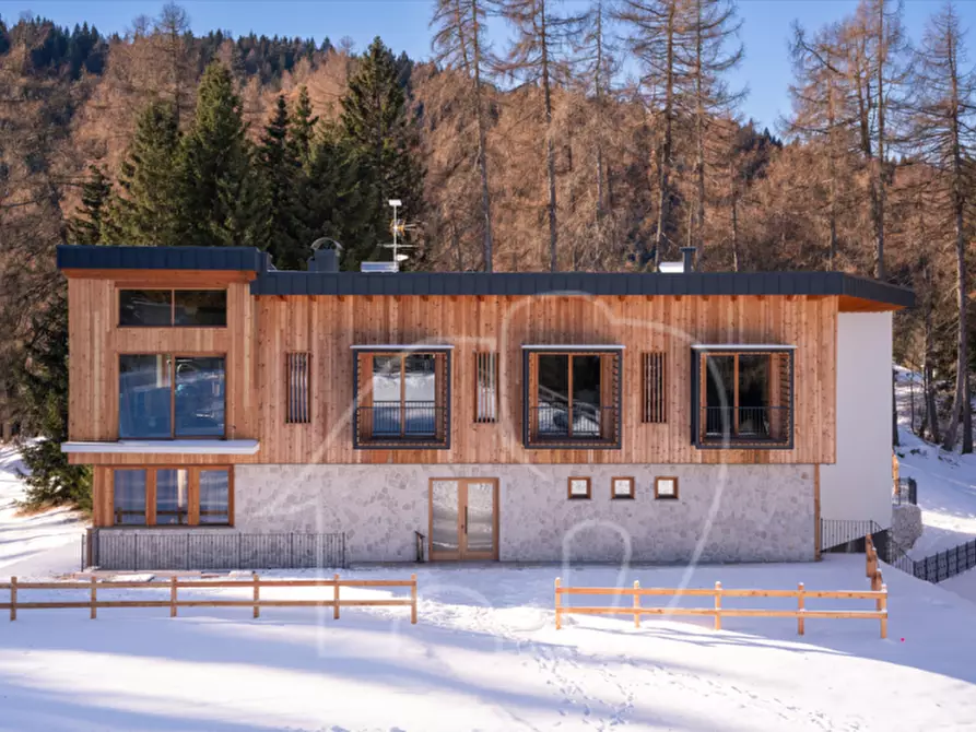 Immagine 4 di Bed & Breakfast in vendita  a Cavareno