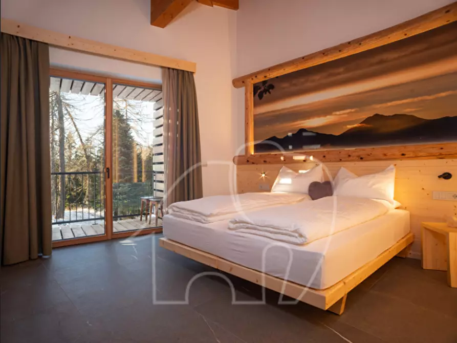 Immagine 7 di Bed & Breakfast in vendita  a Cavareno