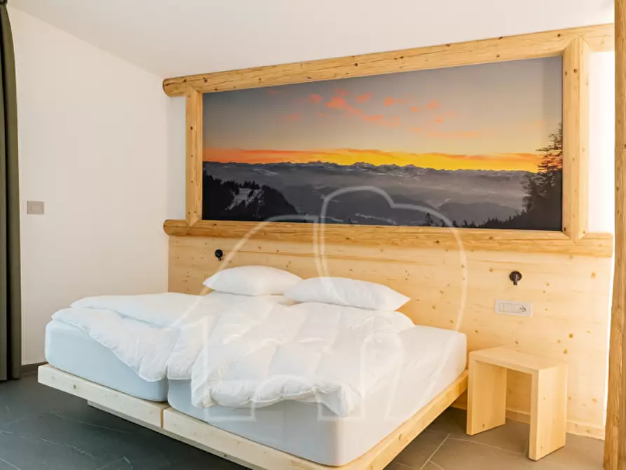 Immagine 8 di Bed & Breakfast in vendita  a Cavareno