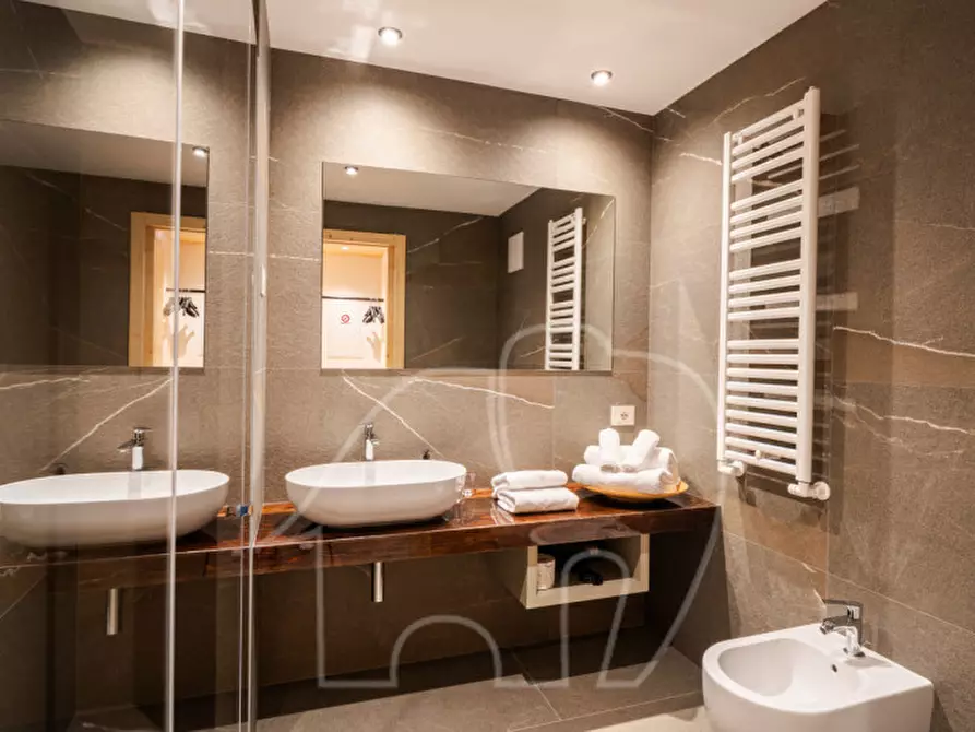 Immagine 40 di Bed & Breakfast in vendita  a Cavareno