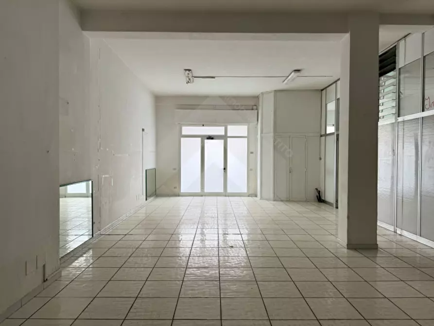 Immagine 4 di Ufficio in affitto  in Via Potenza a Andria