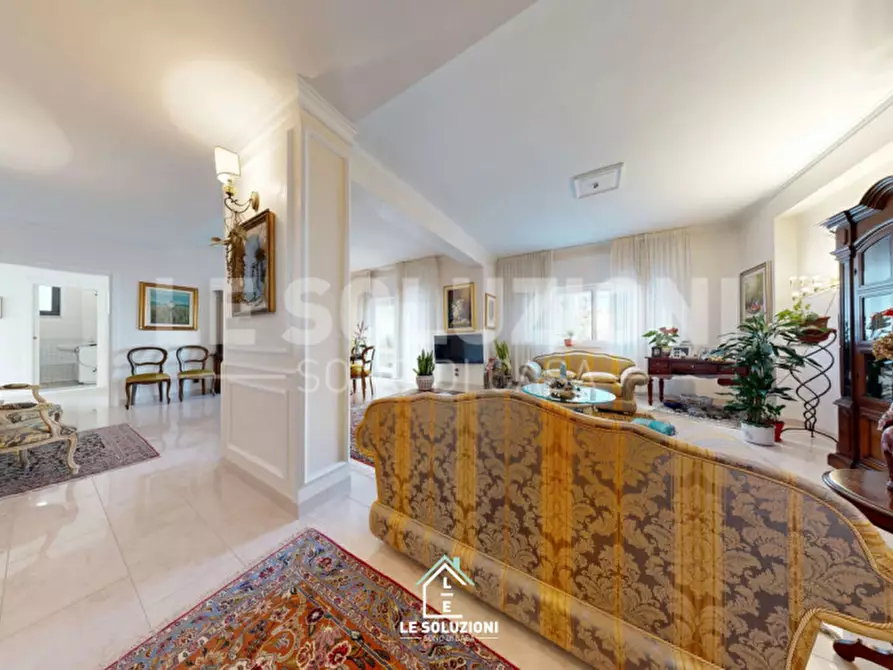 Immagine 2 di Appartamento in vendita  in Viale Dante Alighieri 24 a Castellana Grotte