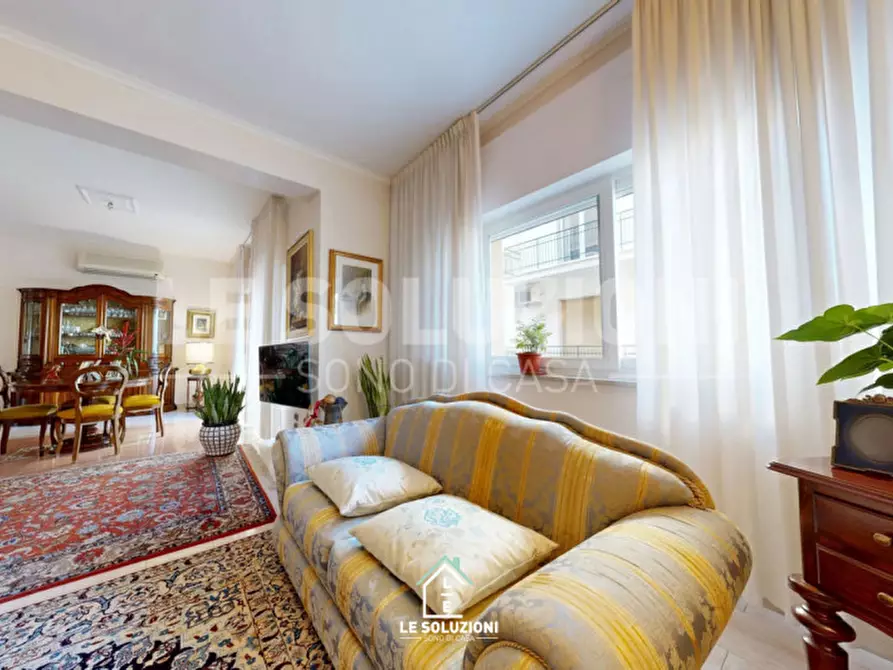 Immagine 5 di Appartamento in vendita  in Viale Dante Alighieri 24 a Castellana Grotte