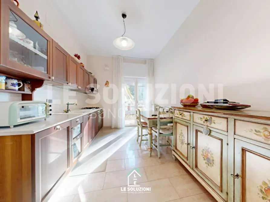 Immagine 11 di Appartamento in vendita  in Viale Dante Alighieri 24 a Castellana Grotte