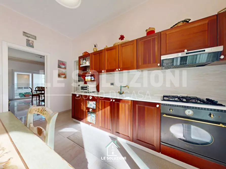 Immagine 12 di Appartamento in vendita  in Viale Dante Alighieri 24 a Castellana Grotte