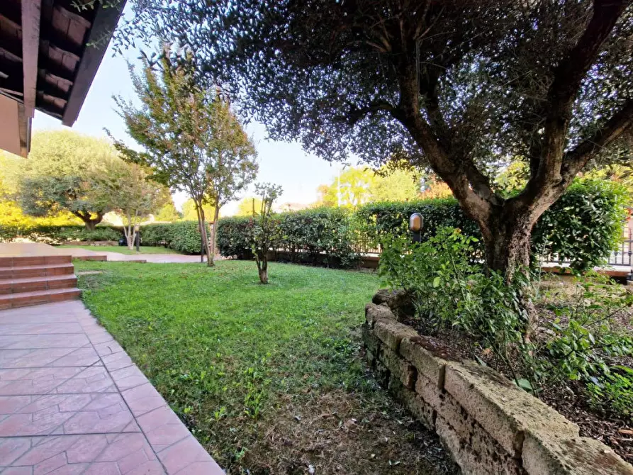 Immagine 1 di Casa bifamiliare in vendita  in VIA ALFIERI 35 a Novi Di Modena