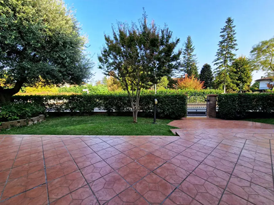 Immagine 3 di Casa bifamiliare in vendita  in VIA ALFIERI 35 a Novi Di Modena