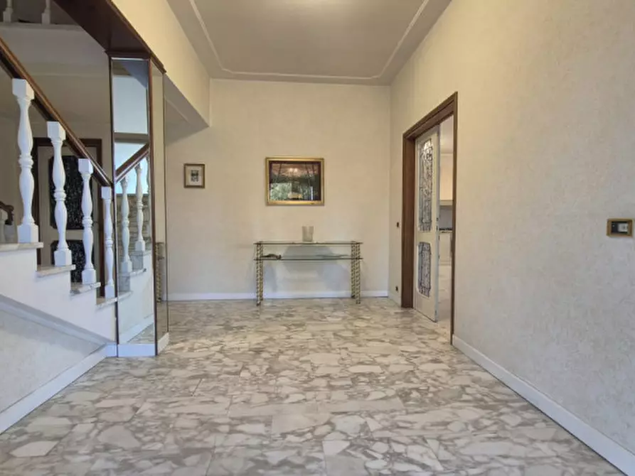 Immagine 3 di Casa bifamiliare in vendita  in VIA ALFIERI 35 a Novi Di Modena