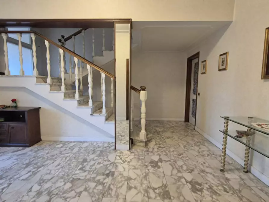 Immagine 5 di Casa bifamiliare in vendita  in VIA ALFIERI 35 a Novi Di Modena