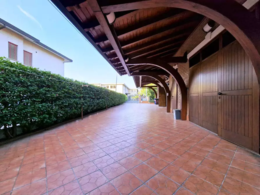 Immagine 6 di Casa bifamiliare in vendita  in VIA ALFIERI 35 a Novi Di Modena