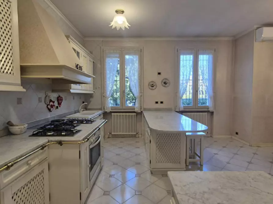 Immagine 8 di Casa bifamiliare in vendita  in VIA ALFIERI 35 a Novi Di Modena