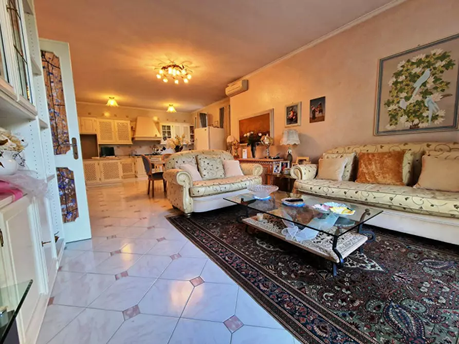 Immagine 9 di Casa bifamiliare in vendita  in VIA ALFIERI 35 a Novi Di Modena