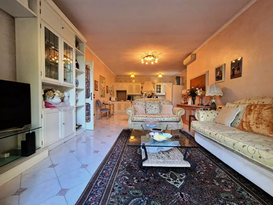 Immagine 10 di Casa bifamiliare in vendita  in VIA ALFIERI 35 a Novi Di Modena