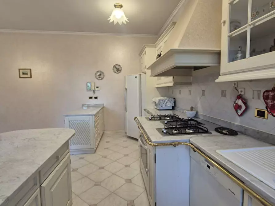 Immagine 10 di Casa bifamiliare in vendita  in VIA ALFIERI 35 a Novi Di Modena