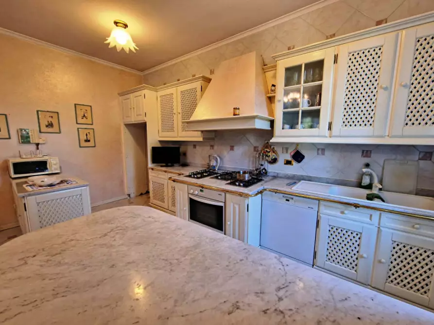 Immagine 13 di Casa bifamiliare in vendita  in VIA ALFIERI 35 a Novi Di Modena