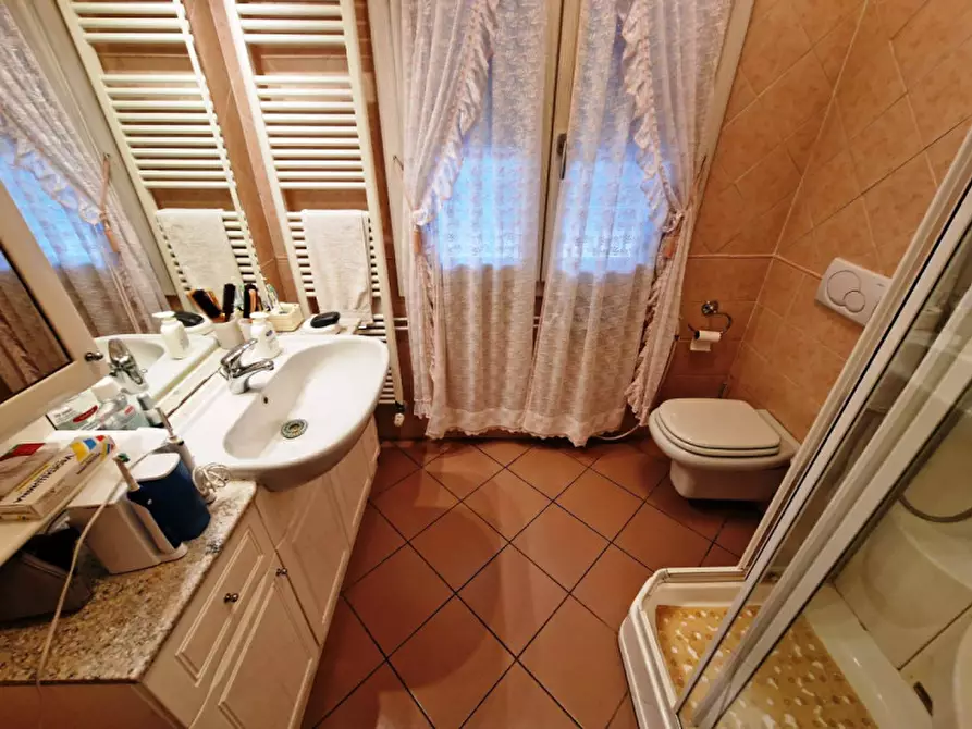 Immagine 15 di Casa bifamiliare in vendita  in VIA ALFIERI 35 a Novi Di Modena