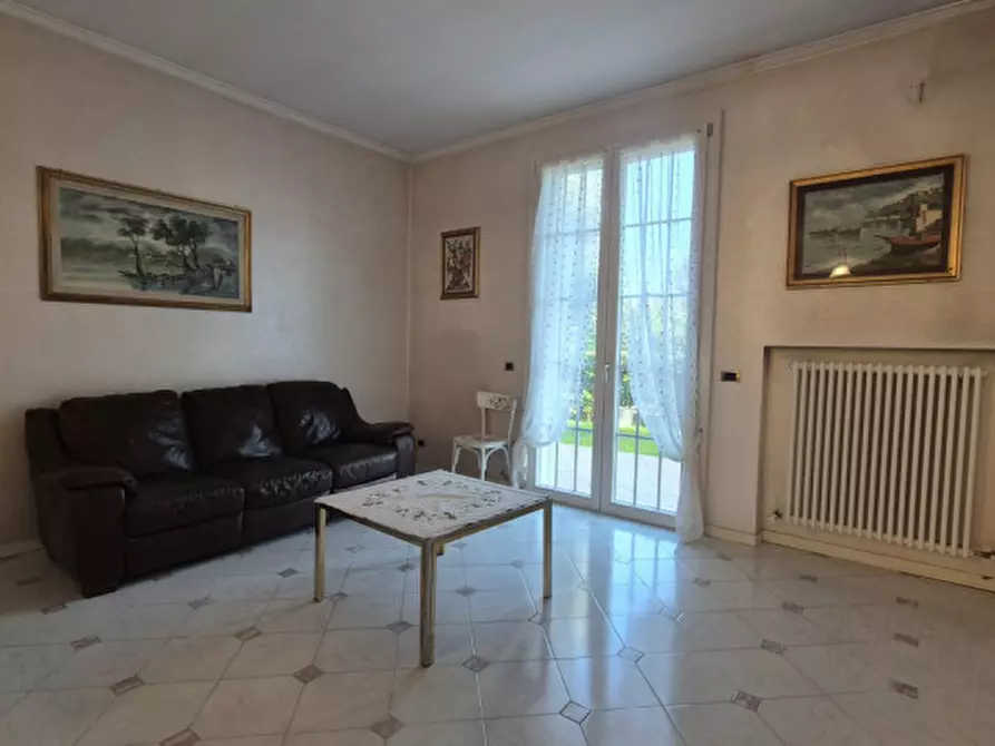 Immagine 15 di Casa bifamiliare in vendita  in VIA ALFIERI 35 a Novi Di Modena