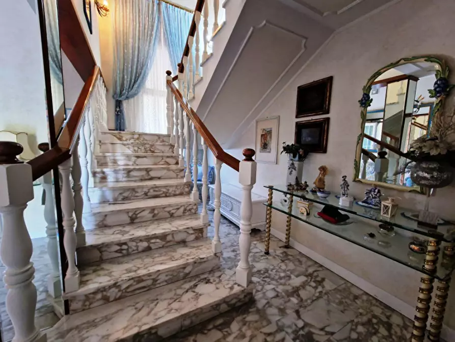 Immagine 18 di Casa bifamiliare in vendita  in VIA ALFIERI 35 a Novi Di Modena