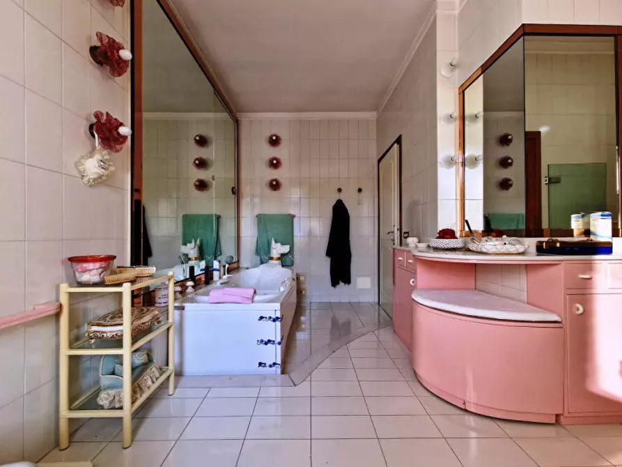 Immagine 28 di Casa bifamiliare in vendita  in VIA ALFIERI 35 a Novi Di Modena