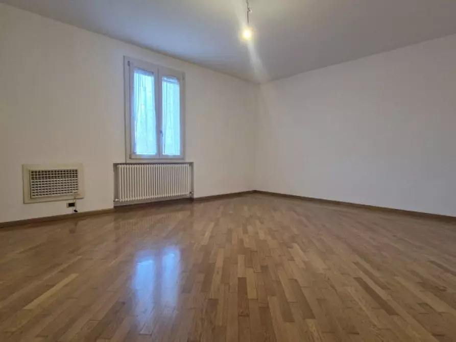 Immagine 34 di Casa bifamiliare in vendita  in VIA ALFIERI 35 a Novi Di Modena