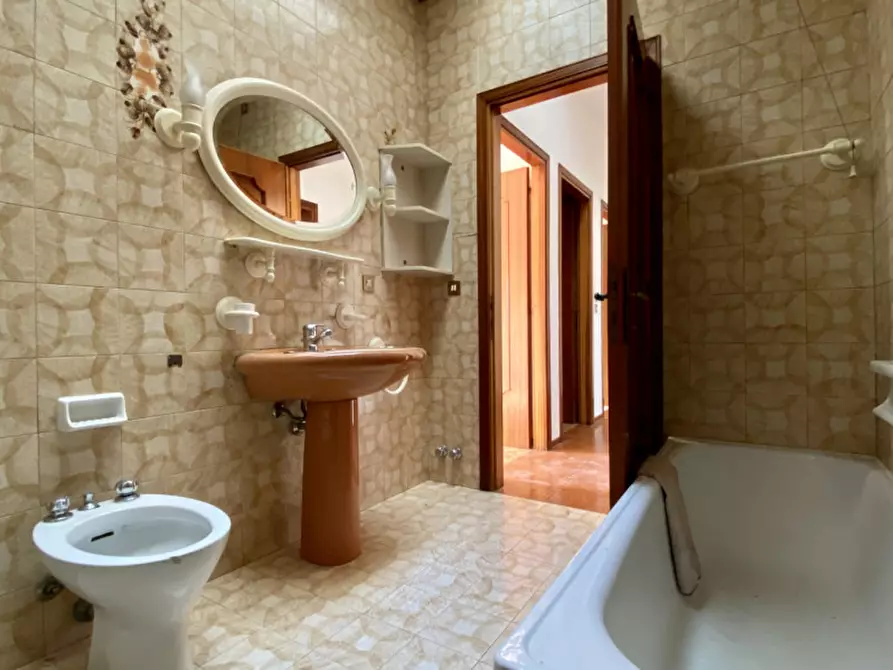 Immagine 13 di Appartamento in vendita  in Via Fornaci, 51 a Torri Di Quartesolo