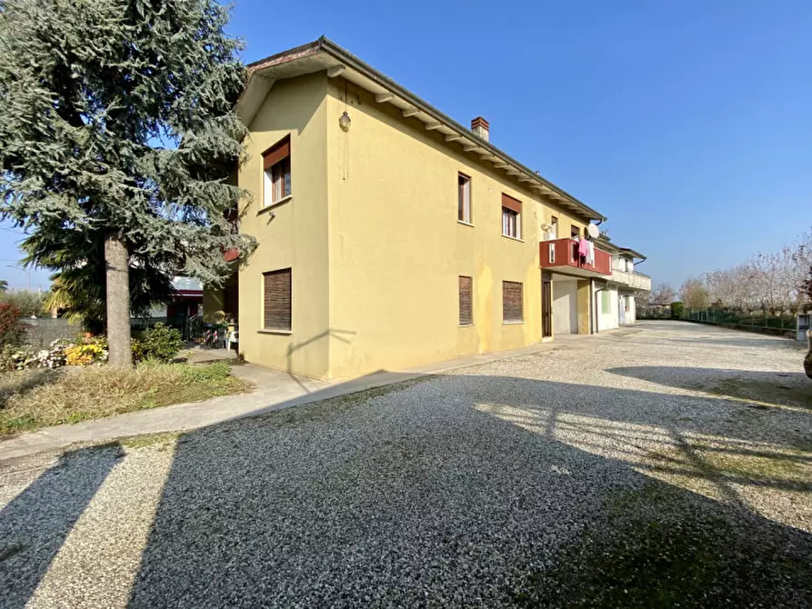 Immagine 17 di Appartamento in vendita  in Via Fornaci, 51 a Torri Di Quartesolo