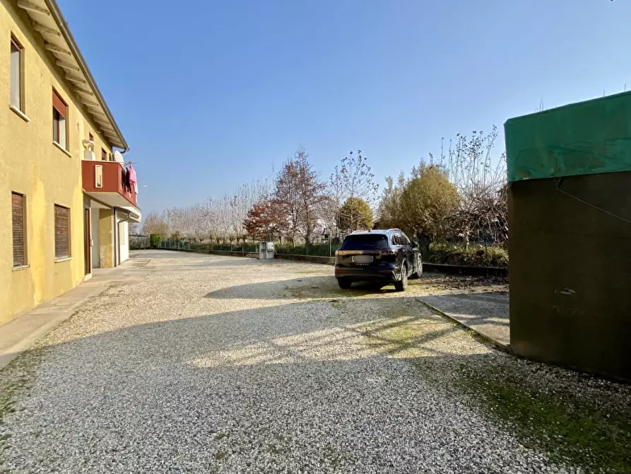 Immagine 28 di Appartamento in vendita  in Via Fornaci, 51 a Torri Di Quartesolo