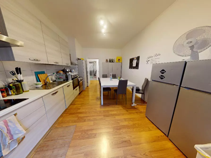 Immagine 11 di Camera in affitto  in Via Felice Casati a Milano