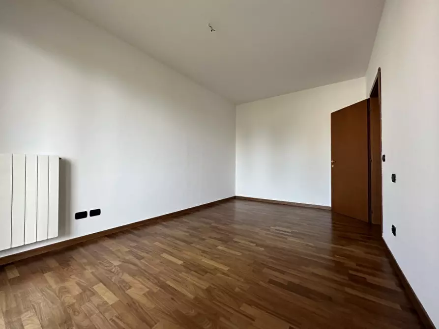 Immagine 7 di Appartamento in affitto  in piazzale XXV Aprile, 8 a Seregno