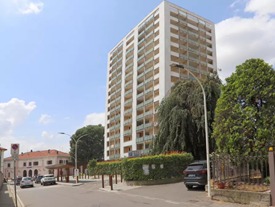 Immagine 19 di Appartamento in affitto  in piazzale XXV Aprile, 8 a Seregno