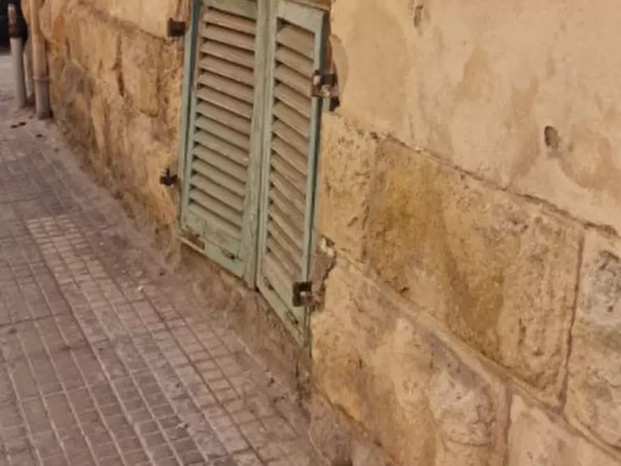 Immagine 5 di Cantina in vendita  in Via Pasubio, 15 a Sassari