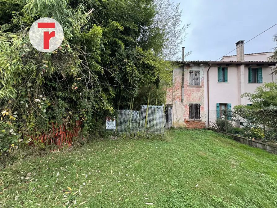 Immagine 1 di Rustico / casale in vendita  in via boschi a Resana