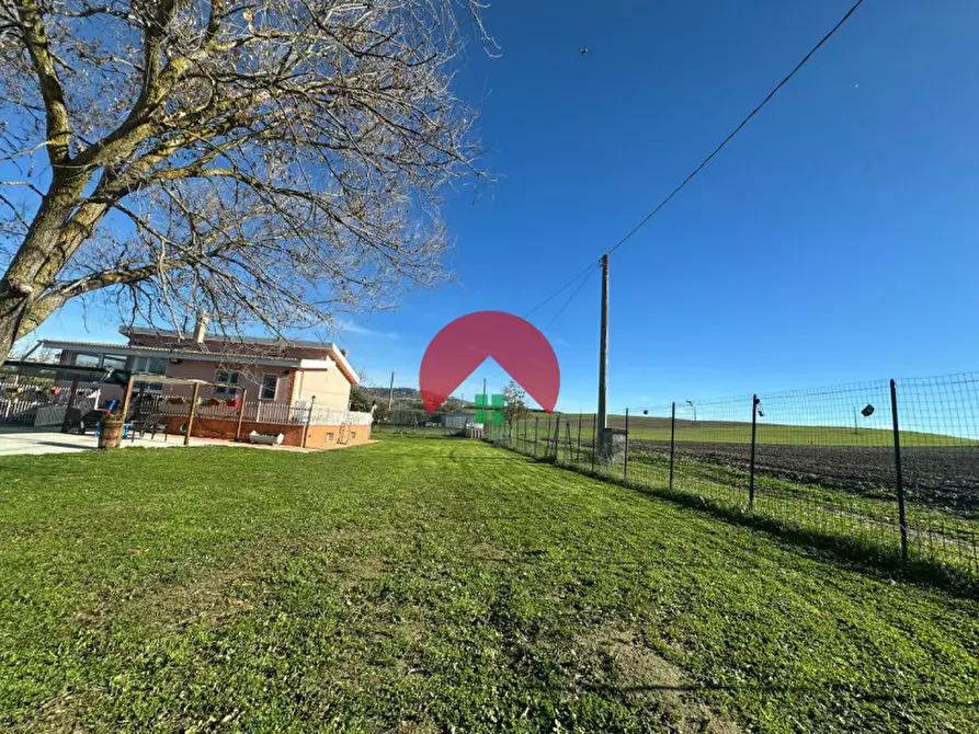 Immagine 4 di Villa in vendita  in contrada guirro a Matera