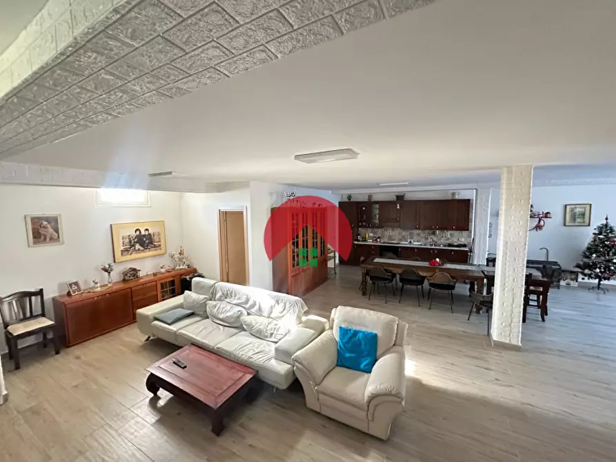 Immagine 27 di Villa in vendita  in contrada guirro a Matera