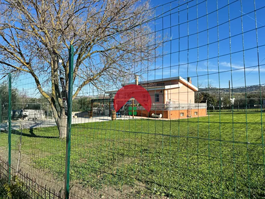 Immagine 37 di Villa in vendita  in contrada guirro a Matera