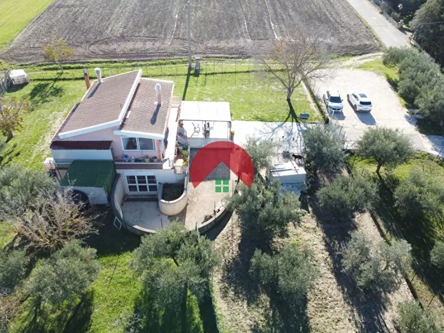 Immagine 46 di Villa in vendita  in contrada guirro a Matera