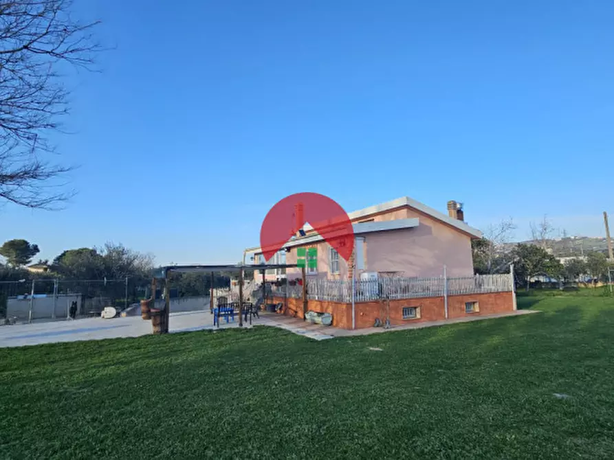 Immagine 46 di Villa in vendita  in contrada guirro a Matera