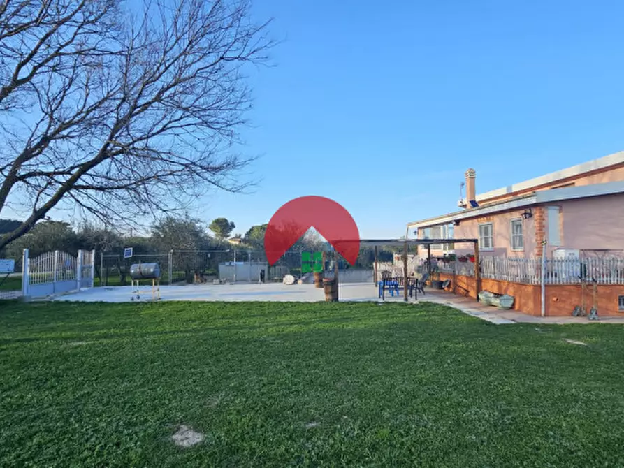 Immagine 48 di Villa in vendita  in contrada guirro a Matera
