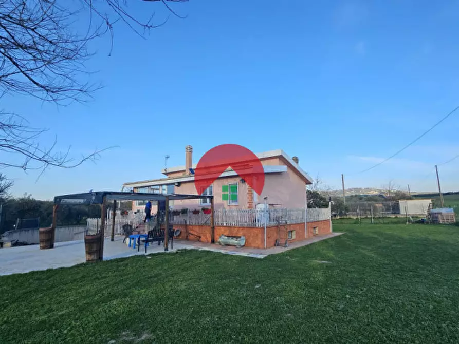 Immagine 51 di Villa in vendita  in contrada guirro a Matera