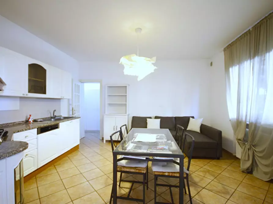 Immagine 6 di Appartamento in vendita  in viale Lazio a Riccione