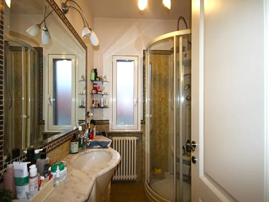 Immagine 21 di Casa bifamiliare in vendita  in viale Lazio a Riccione