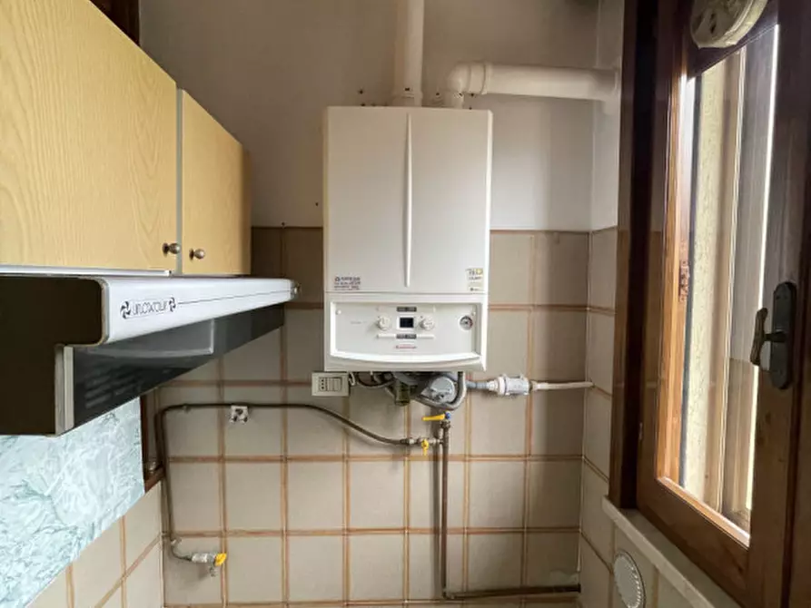 Immagine 12 di Appartamento in vendita  a Suzzara