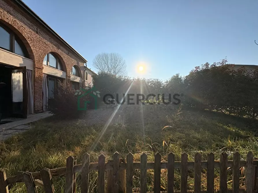 Immagine 2 di Agriturismo in vendita  in Via Pozze a Oppeano